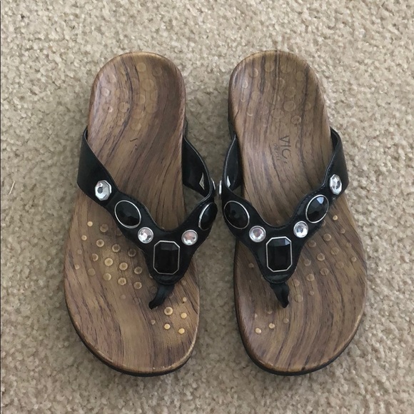 vionic jeweled sandals